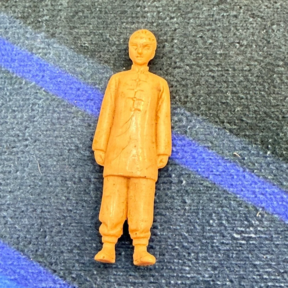 Vintage Antique Celluloid Faux Ivory Carved Chinese Qing Man Figure Statue 2